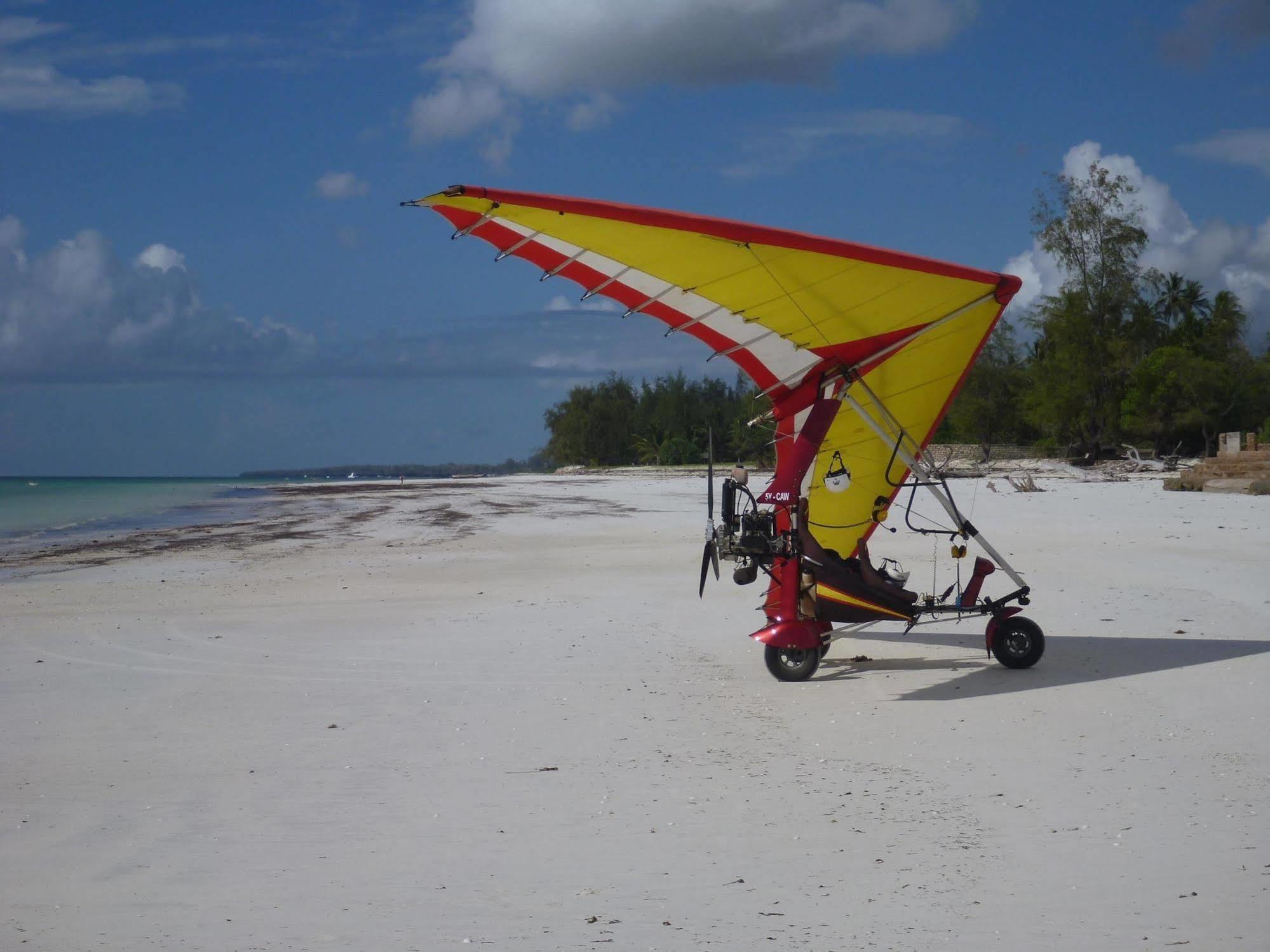 Lantana Galu Beach Diani Beach Esterno foto