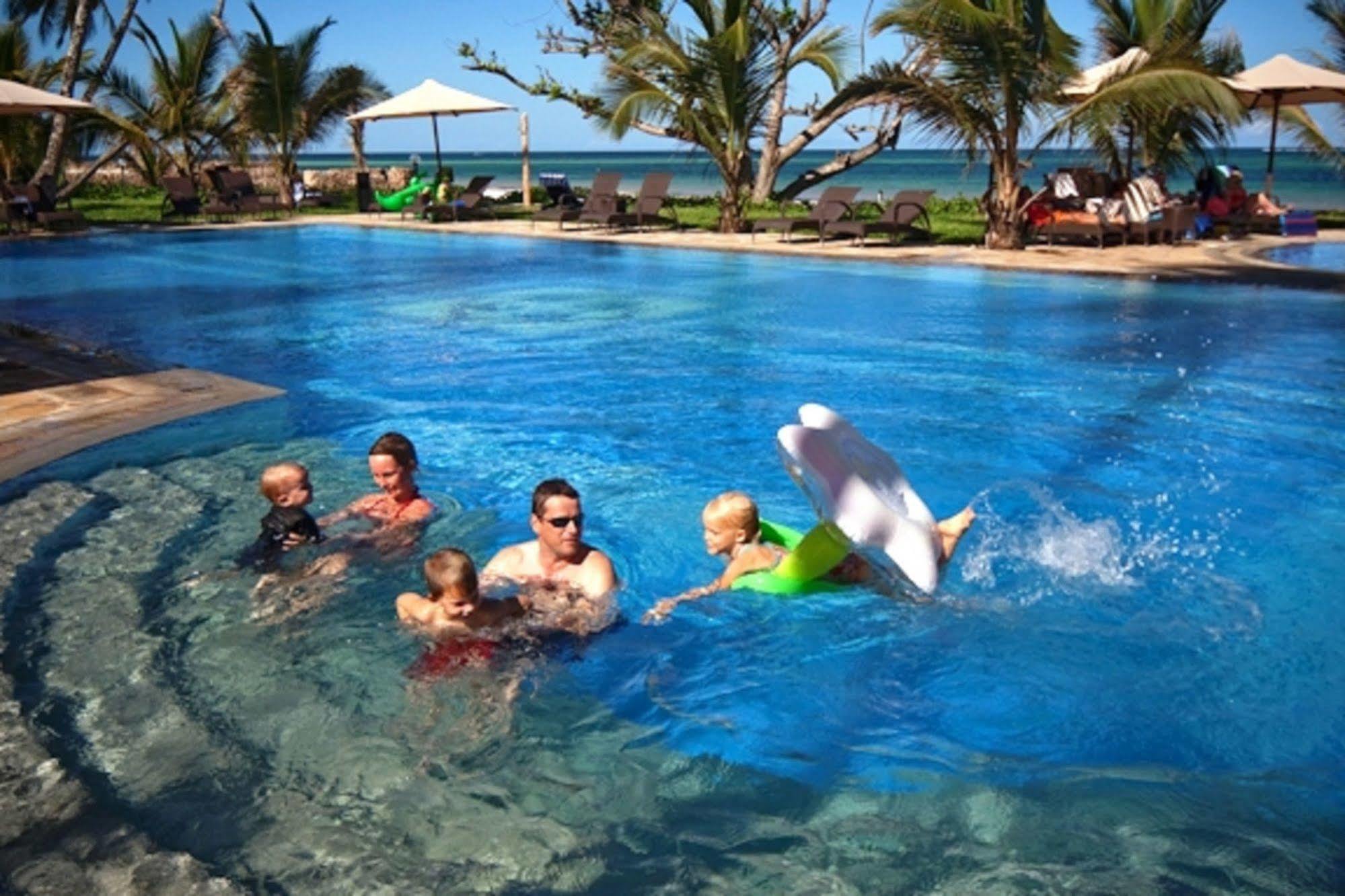 Lantana Galu Beach Diani Beach Esterno foto