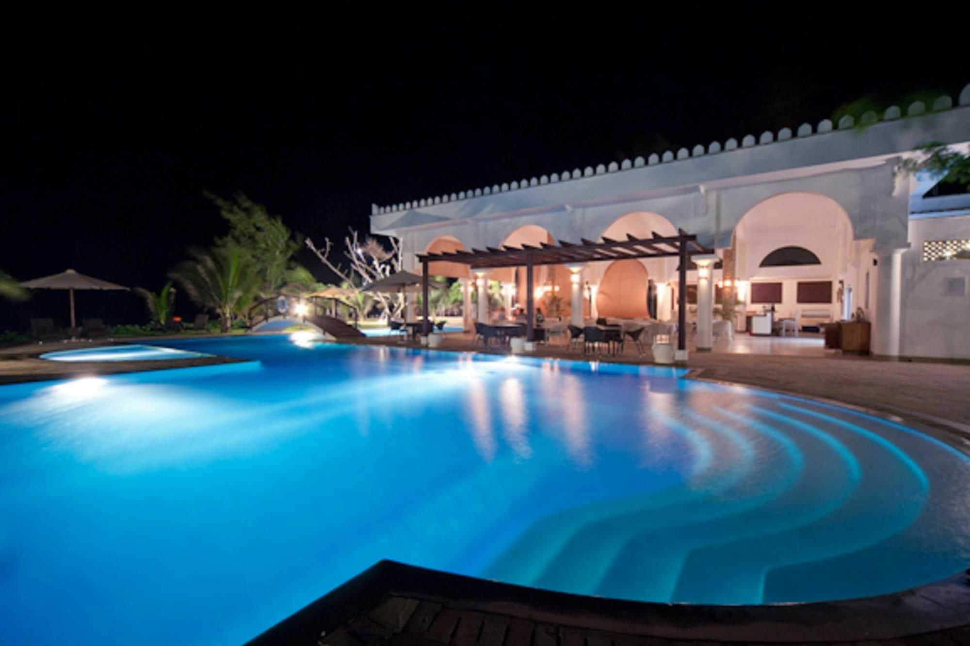 Lantana Galu Beach Diani Beach Esterno foto