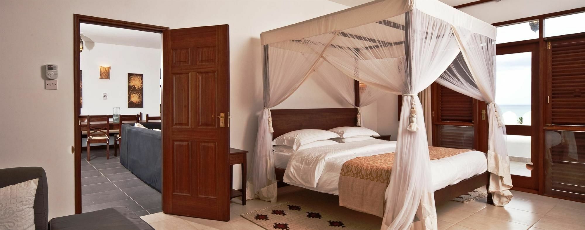 Lantana Galu Beach Diani Beach Esterno foto